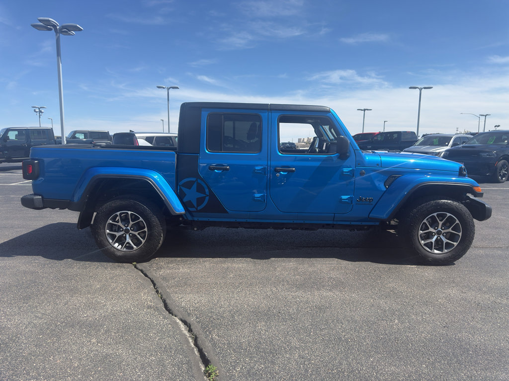 Certified 2024 Jeep Gladiator Sport AWD/4WD image 4
