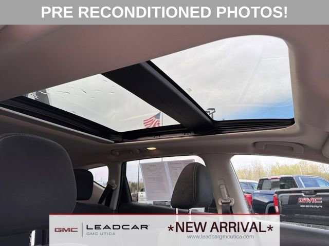 Used 2018 Nissan Murano SV w/ Premium Package AWD/4WD image 12