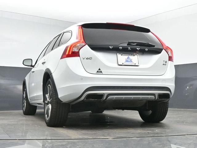 Used 2017 Volvo V60 T5 Cross Country Platinum AWD/4WD image 16