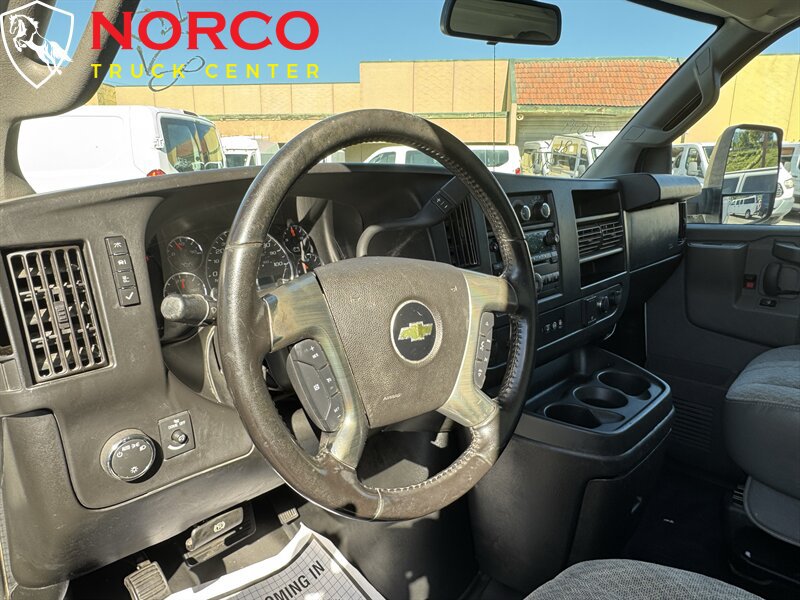 Used 2019 Chevrolet Express 3500 w/ Power Convenience Package RWD image 16