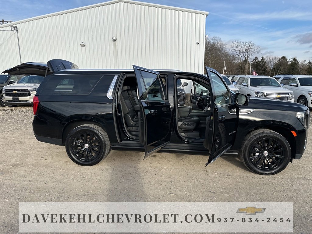 Used 2021 GMC Yukon XL Denali w/ Denali Premium Package image 40