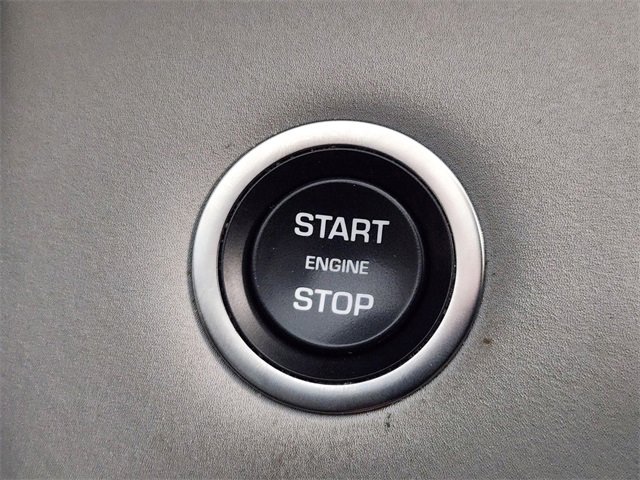 Used 2023 Land Rover Range Rover Evoque R-Dynamic SE image 20