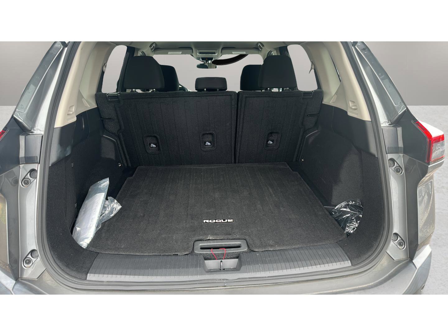 Used 2023 Nissan Rogue S AWD/4WD image 20