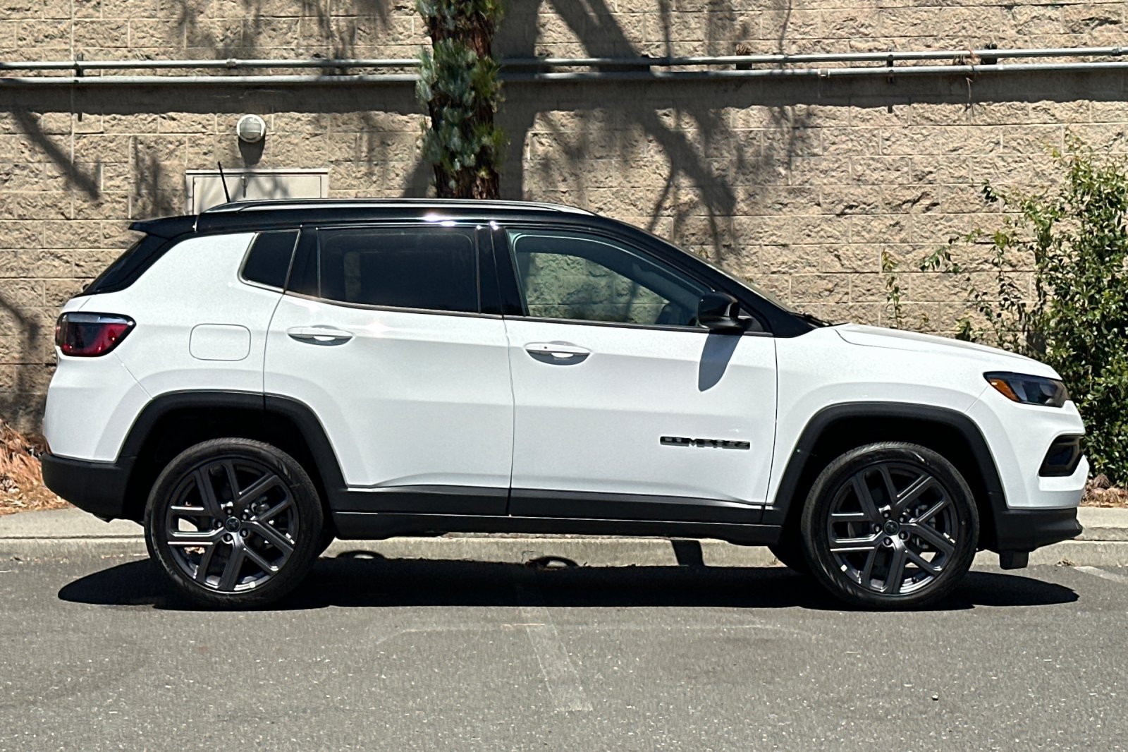 New 2026 Jeep Compass Limited AWD/4WD image 2