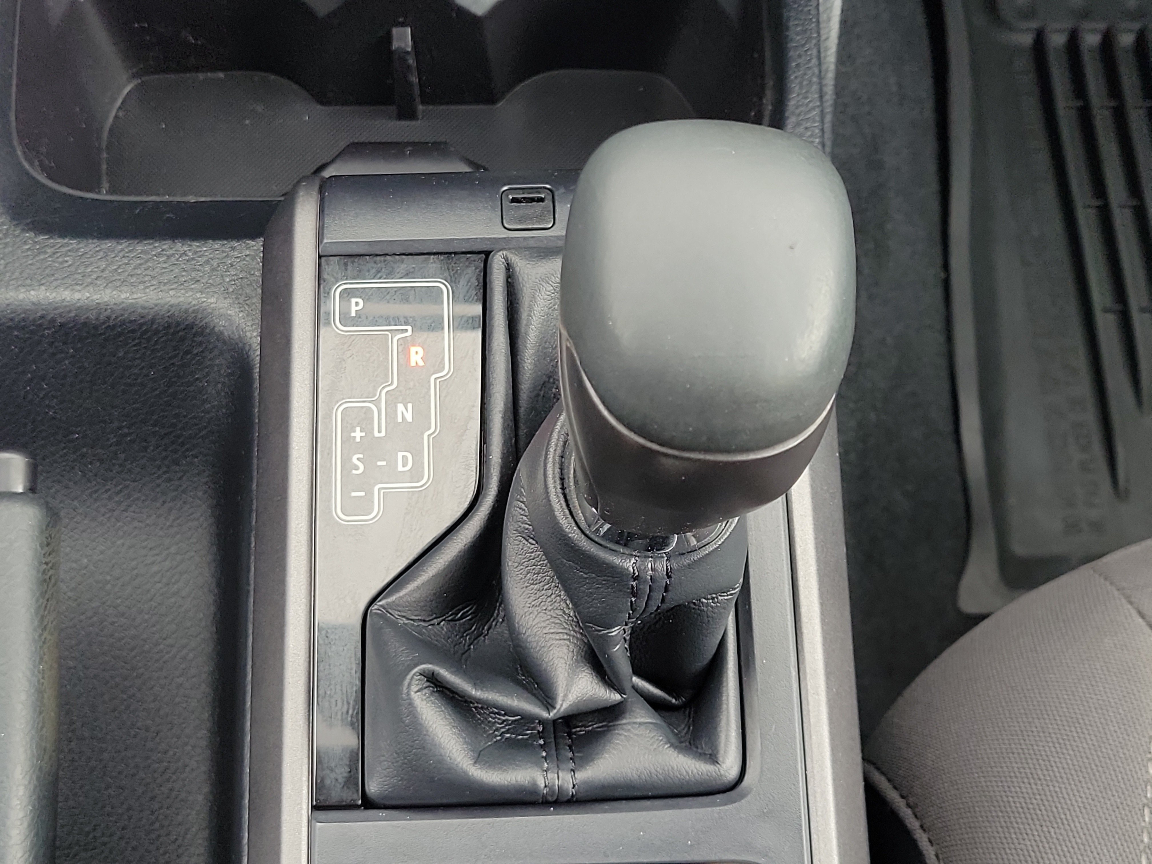 Used 2019 Toyota Tacoma TRD Sport AWD/4WD image 25