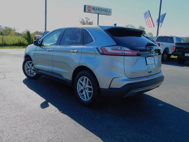 Used 2023 Ford Edge SEL image 7