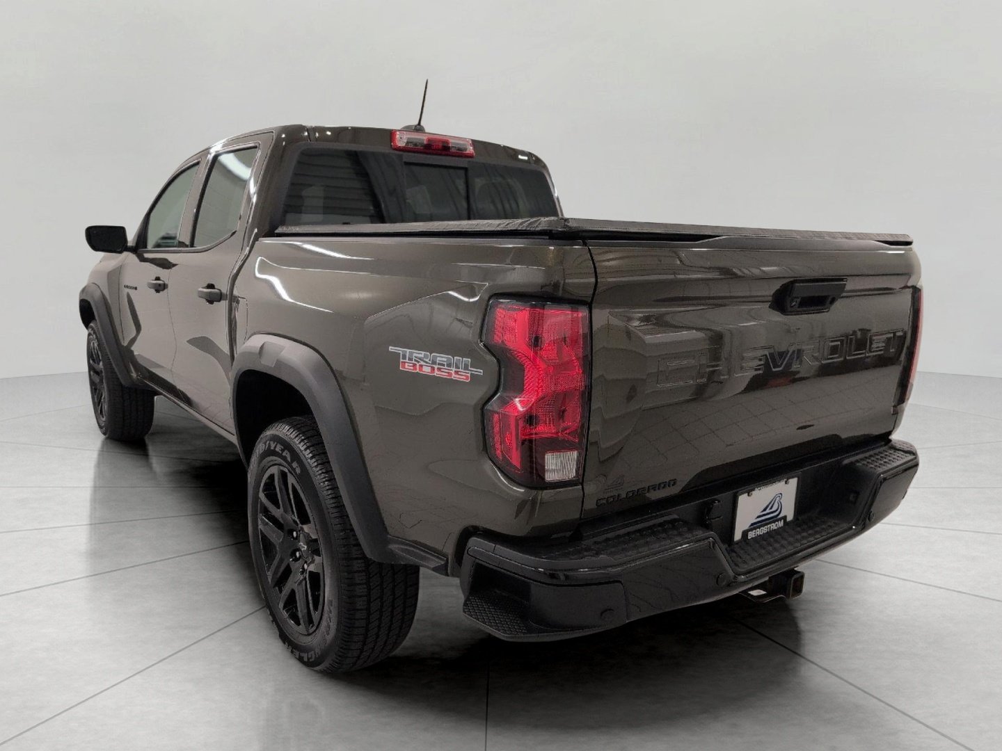 Used 2023 Chevrolet Colorado Trail Boss w/ Technology Package AWD/4WD image 21