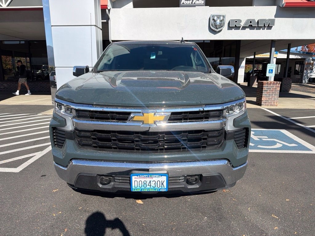 Used 2025 Chevrolet Silverado 1500 LT AWD/4WD image 2