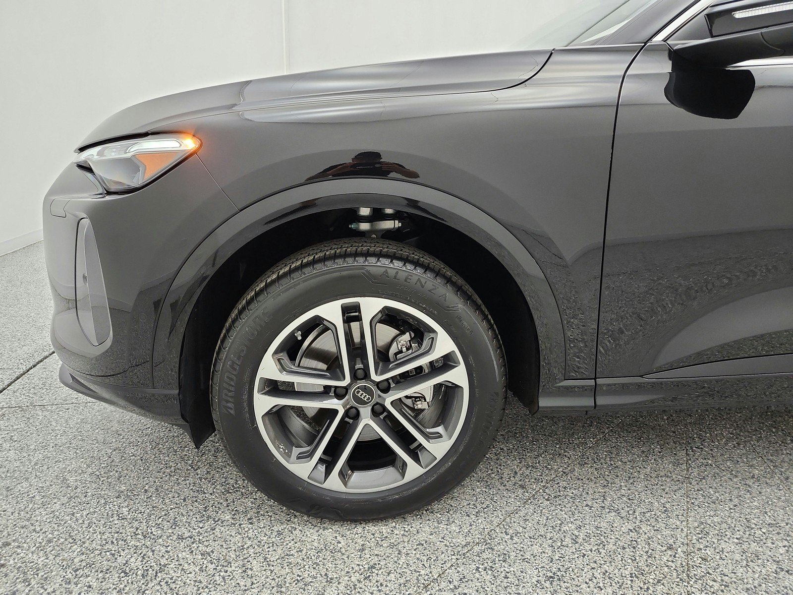 Used 2025 Audi Q5 Premium w/ Premium Plus AWD/4WD image 17