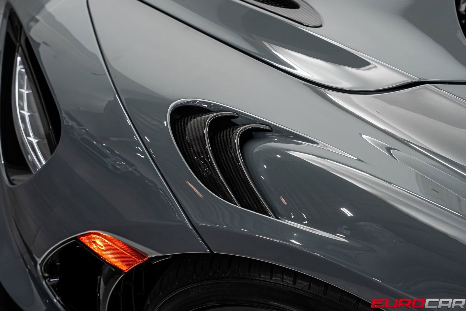 Used 2021 McLaren 765LT image 16