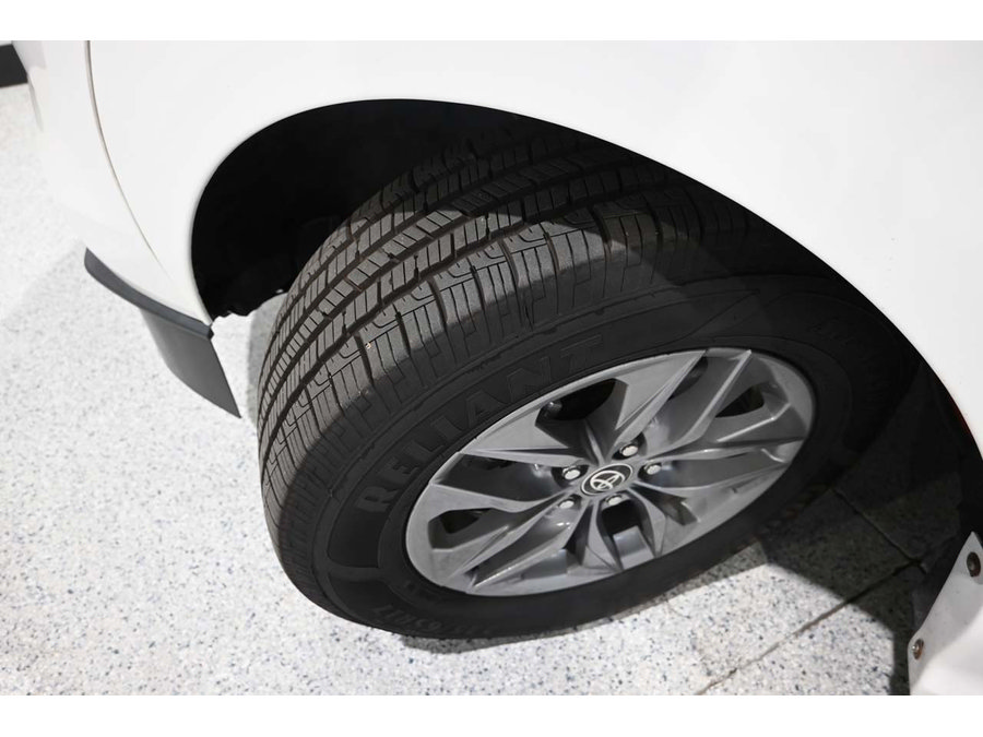 Used 2022 Toyota Sienna LE AWD/4WD image 11