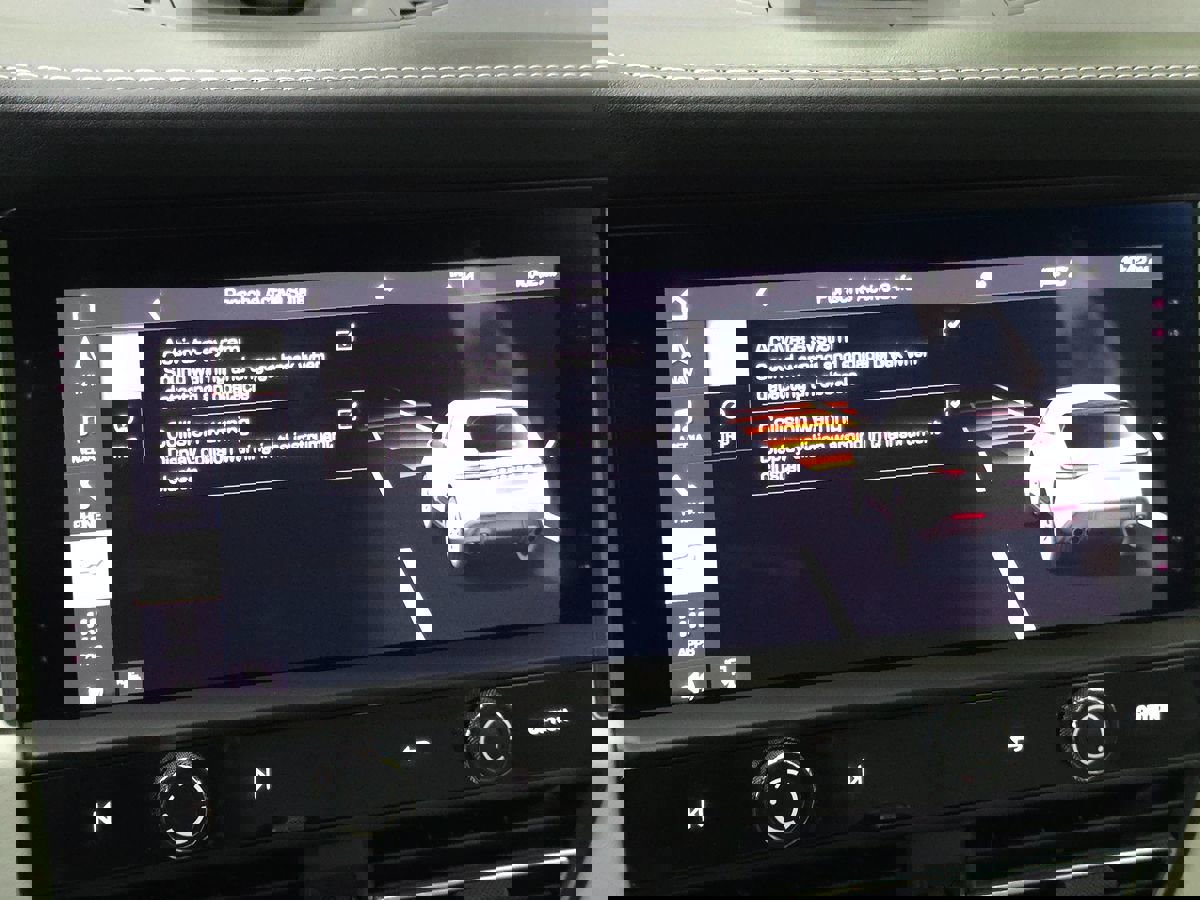 Used 2023 Porsche Macan image 42