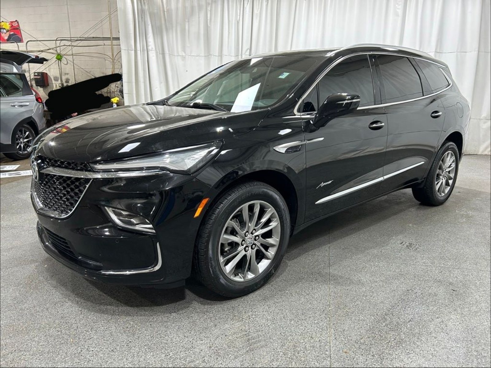Used 2024 Buick Enclave Avenir w/ Avenir Technology Package FWD image 5