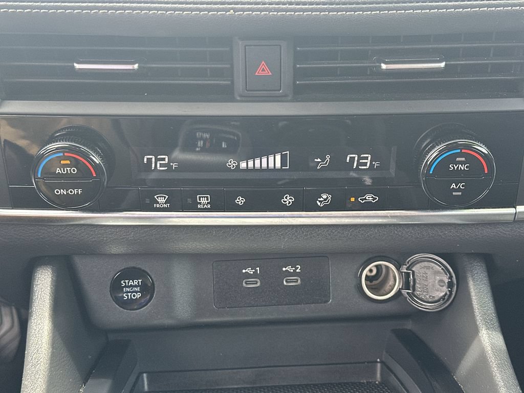 Used 2024 Nissan Rogue SV AWD/4WD image 27
