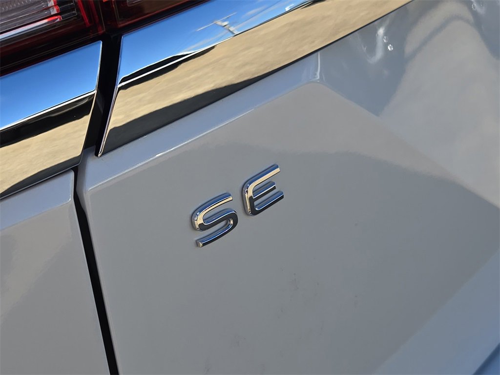 New 2026 Volkswagen Atlas SE image 8