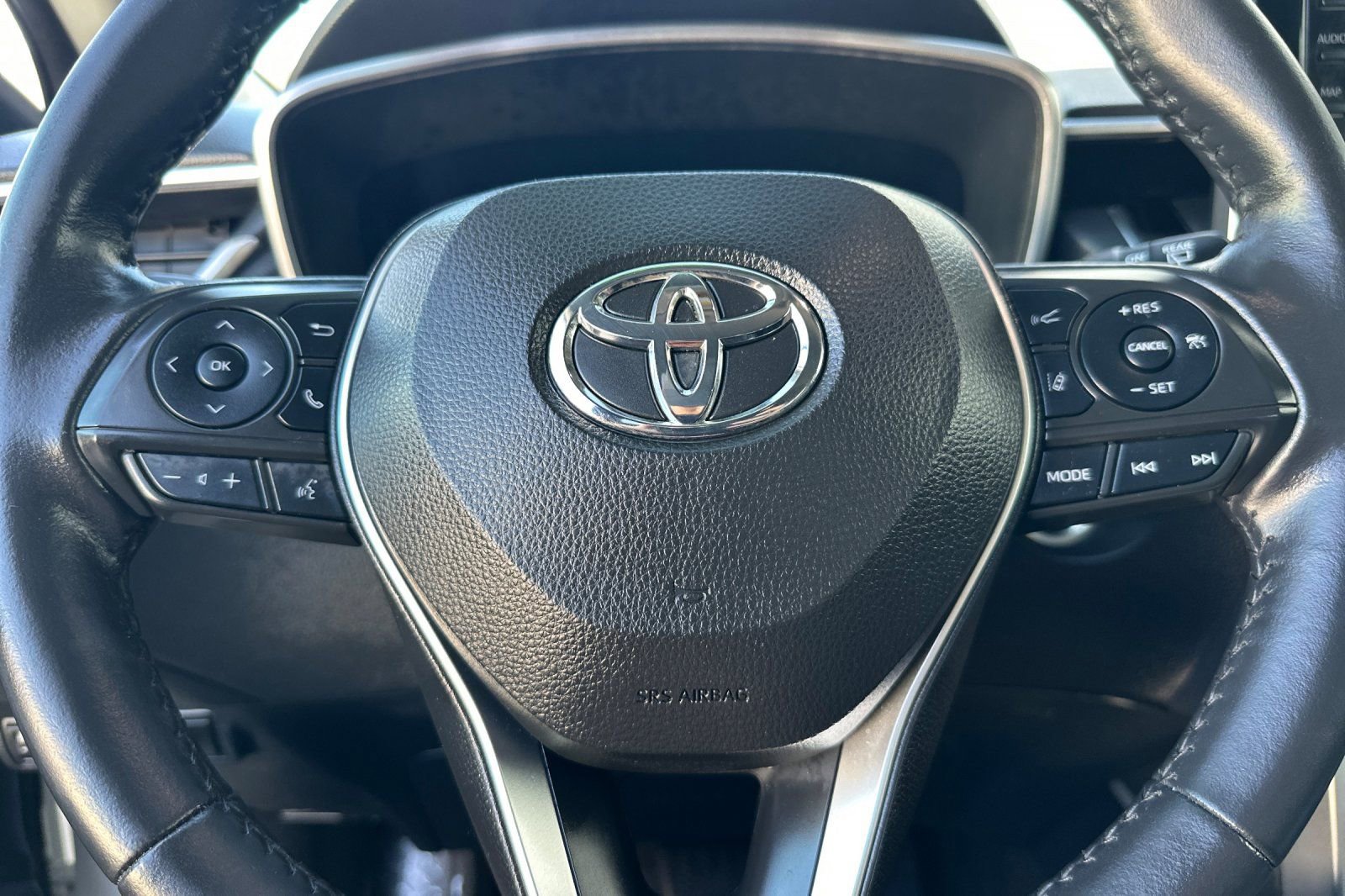 Used 2022 Toyota Corolla Cross XLE image 23