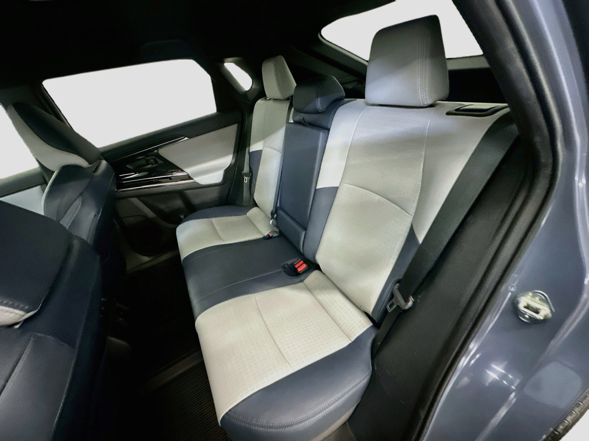 Used 2023 Subaru Solterra AWD image 29
