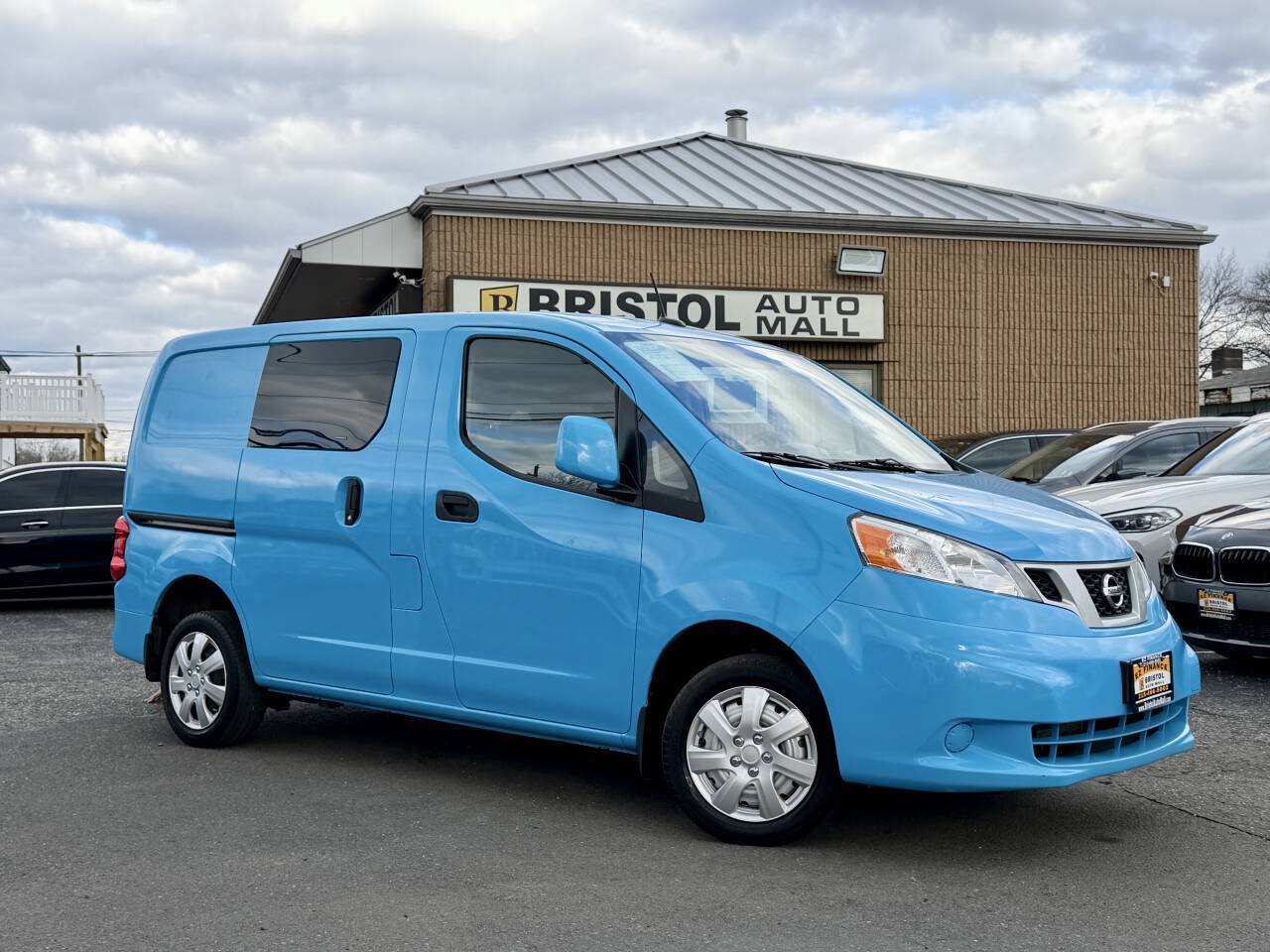 Used 2021 Nissan NV200 SV FWD image 1