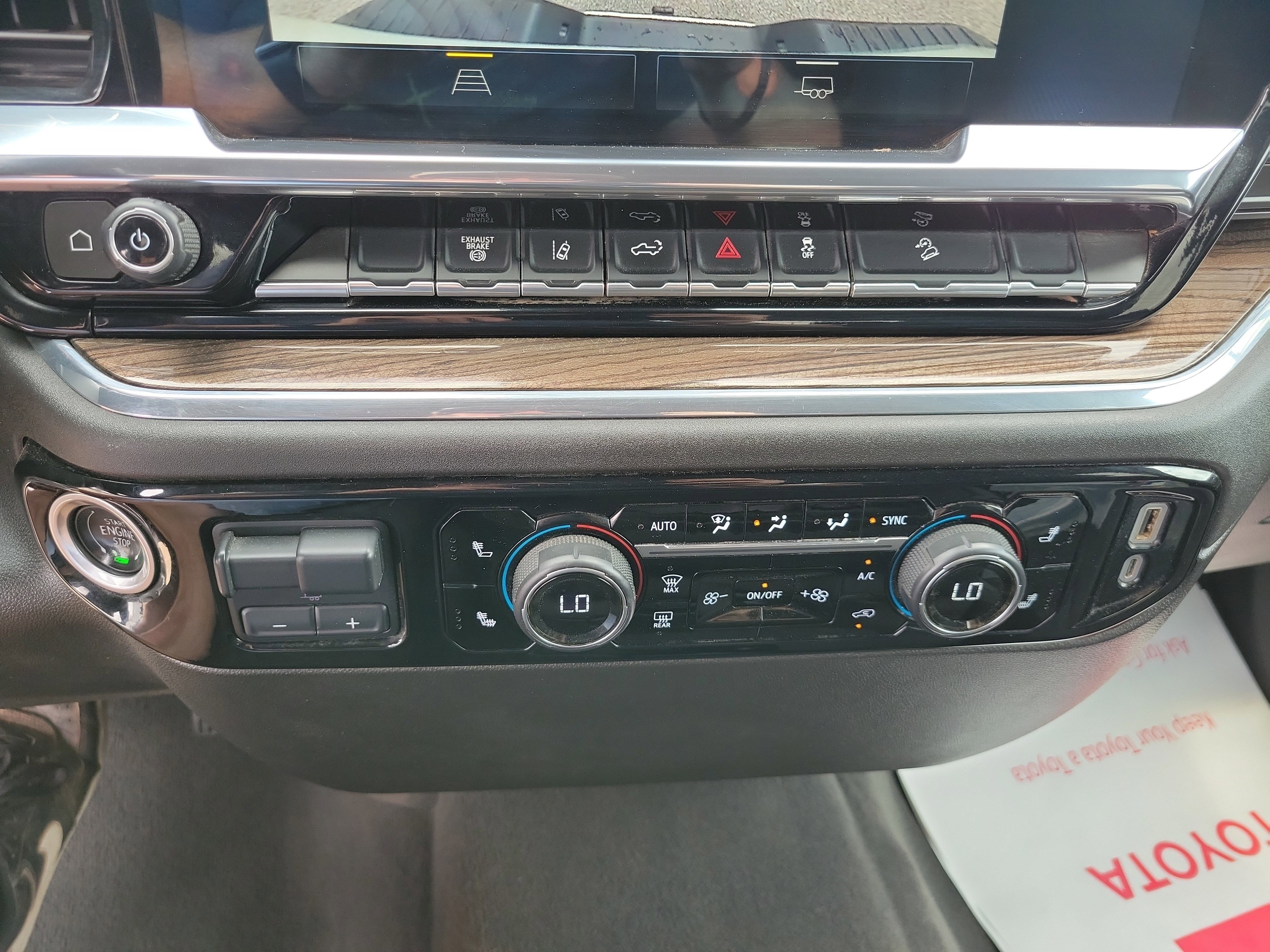 Used 2024 Chevrolet Silverado 2500 LT AWD/4WD image 17