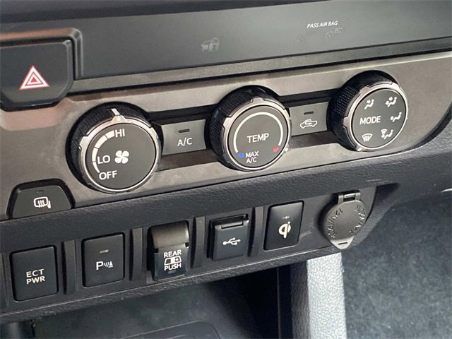 Used 2020 Toyota Tacoma TRD Off-Road w/ Technology Package image 25