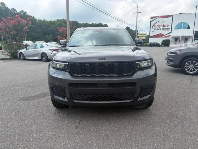 Used 2025 Jeep Grand Cherokee L Altitude RWD image 4