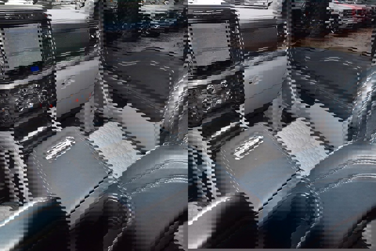 Used 2024 Ford F350 Limited image 17