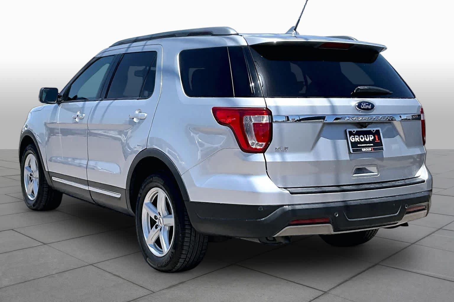 Used 2019 Ford Explorer XLT w/ Equipment Group 201A FWD image 12