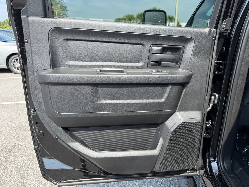 New 2026 RAM 3500 Tradesman AWD/4WD image 9