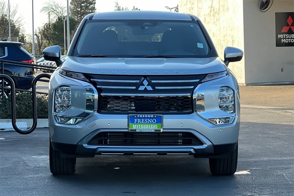 New 2026 Mitsubishi Outlander SE image 10