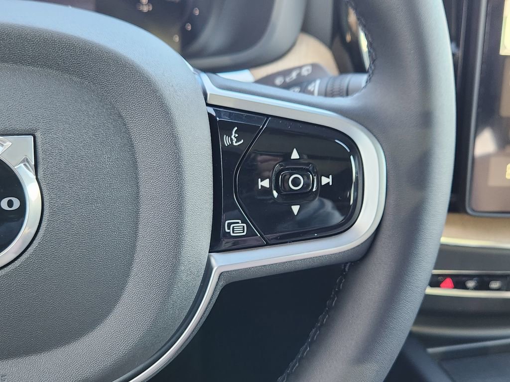 New 2026 Volvo XC60 T8 Plus w/ Protection Package Premier image 17