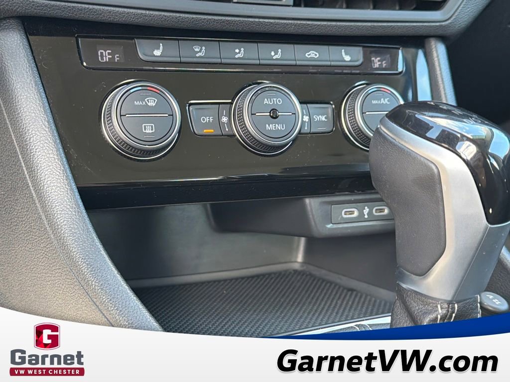 Certified 2023 Volkswagen Jetta SE image 31