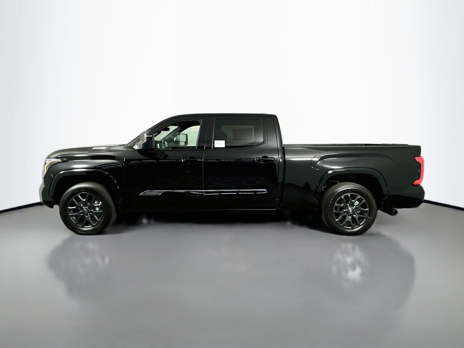 New 2026 Toyota Tundra Platinum AWD/4WD image 4
