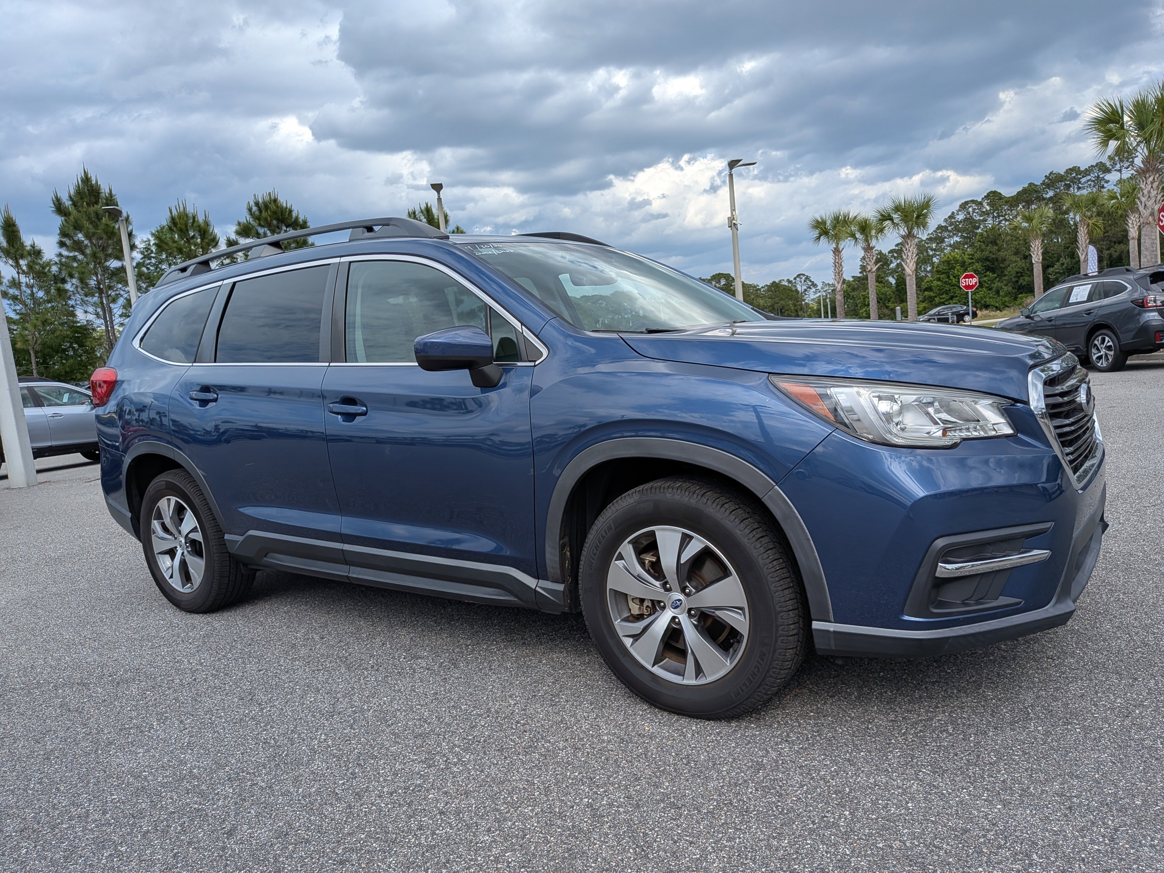 Used 2020 Subaru Ascent Premium w/ Convenience Package AWD/4WD image 2