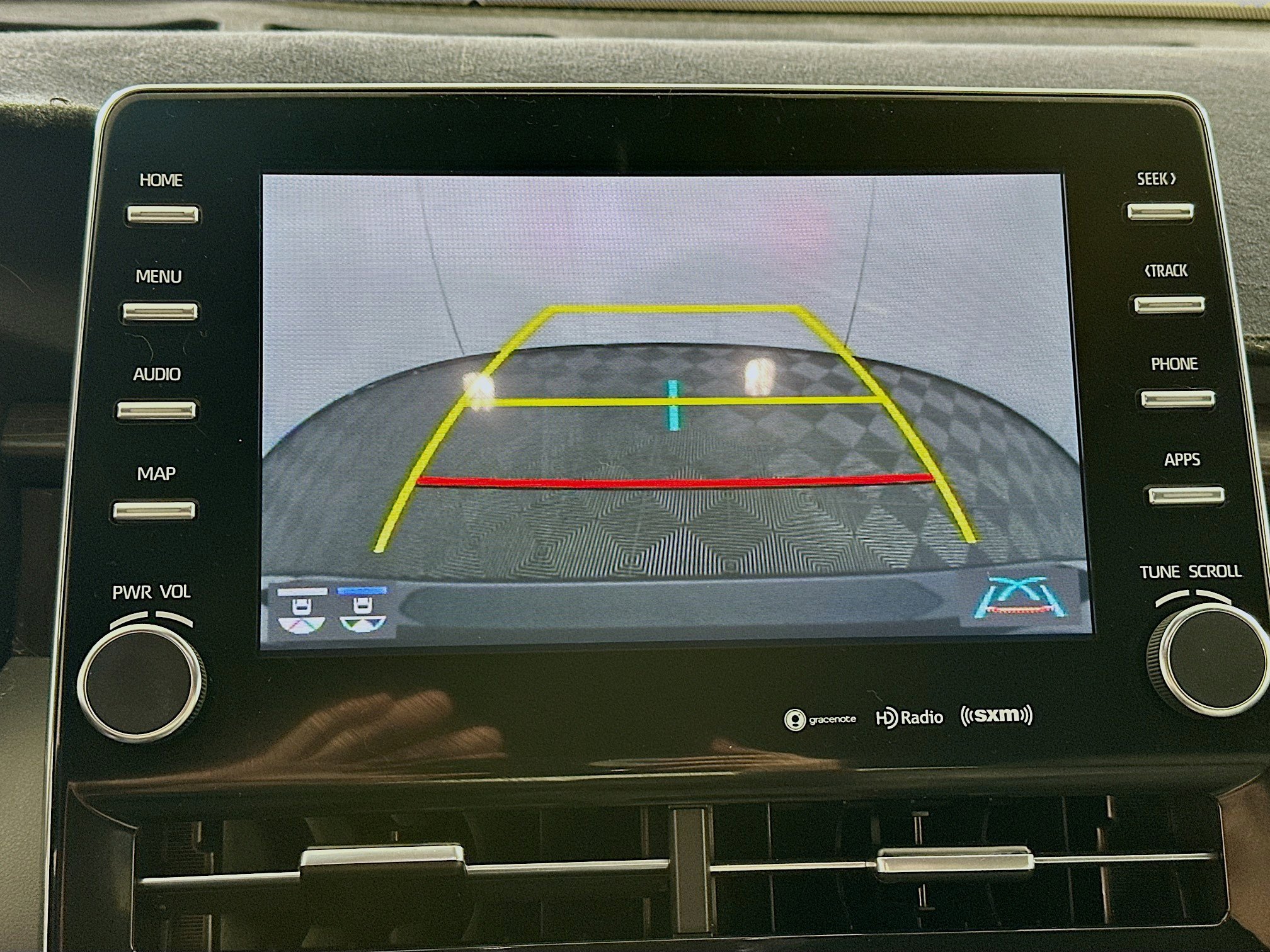 Used 2022 Toyota Avalon XLE image 22