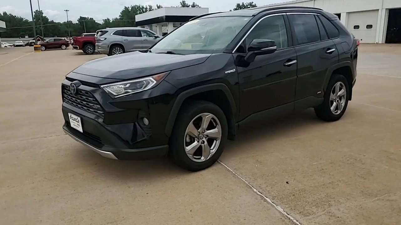 Used 2020 Toyota RAV4 Limited image 4