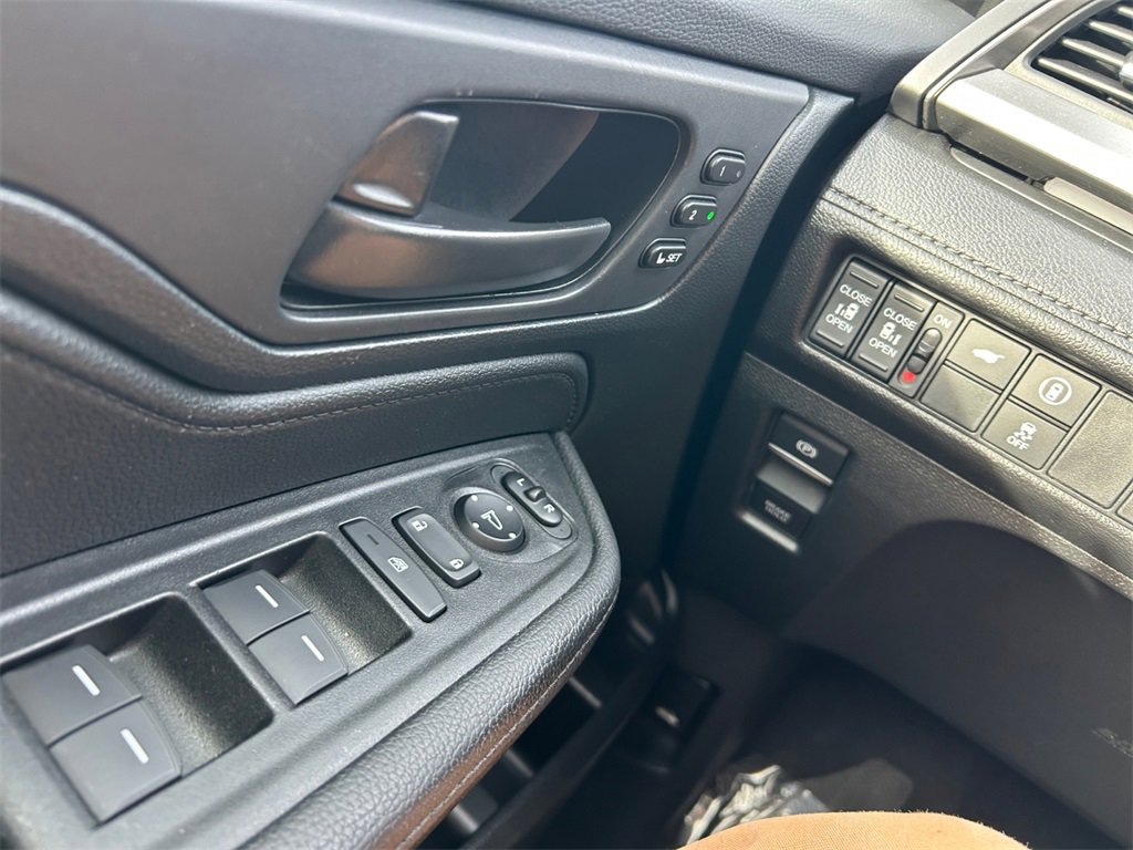 Used 2023 Honda Odyssey Sport image 25