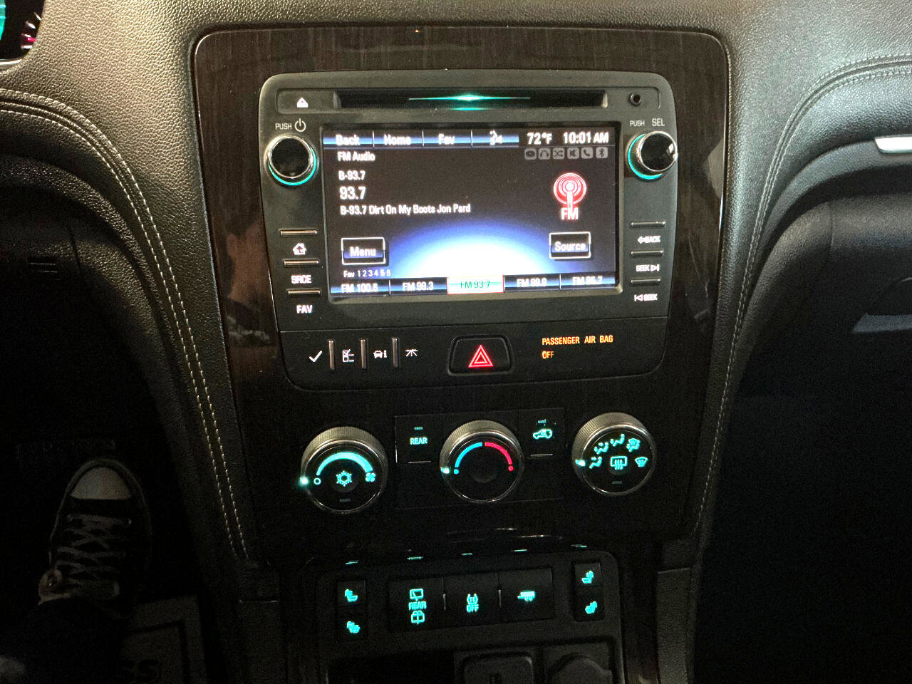 Used 2017 Chevrolet Traverse LT w/ Style and Technology Package image 22