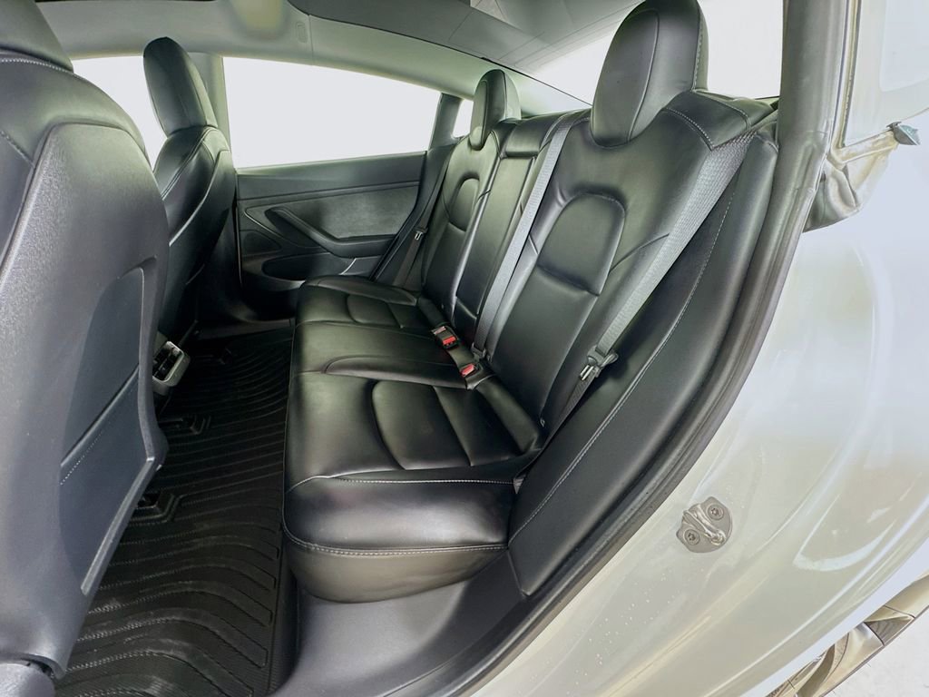Used 2020 Tesla Model 3 Standard Range RWD image 23