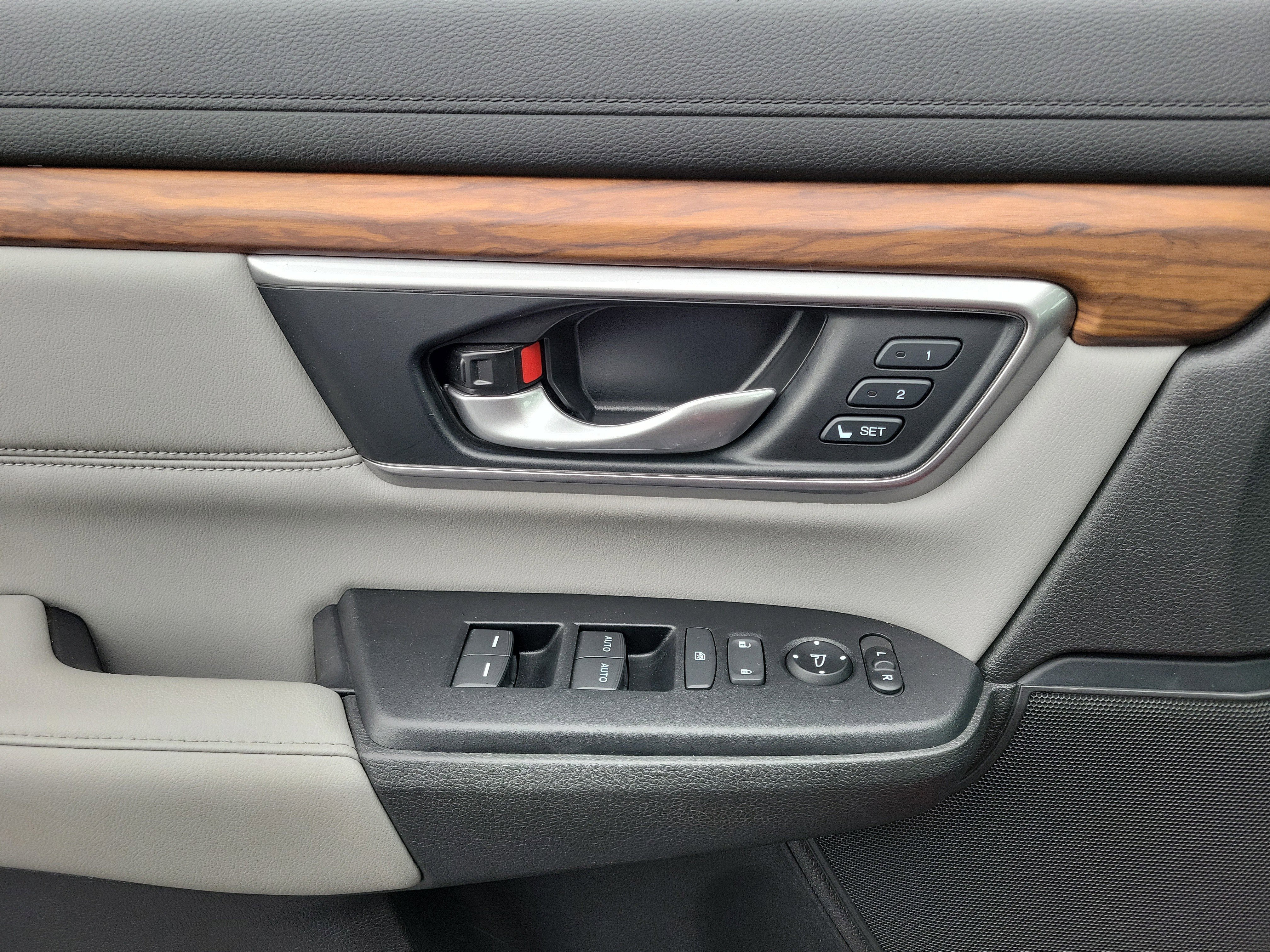 Used 2021 Honda CR-V EX-L image 17