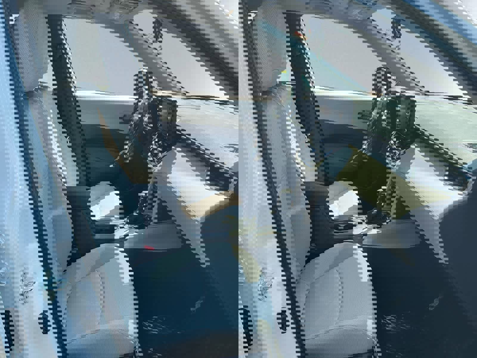 Used 2022 Toyota Corolla Cross LE image 19