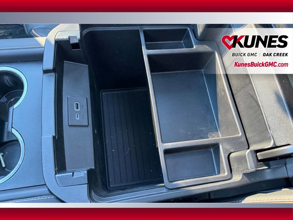 Used 2023 GMC Yukon XL AT4 image 28