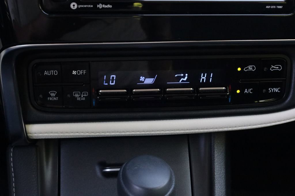 Used 2018 Toyota Corolla iM w/ Carpet Mat Package (TMS) image 8