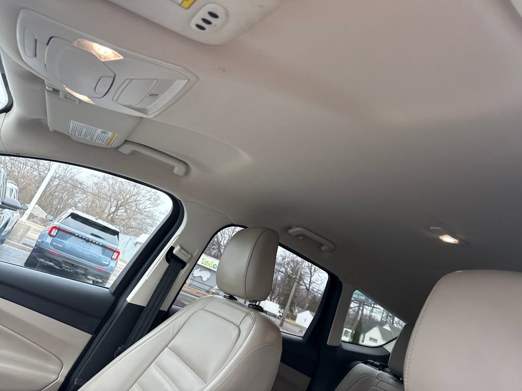 Used 2019 Ford Escape Titanium image 23