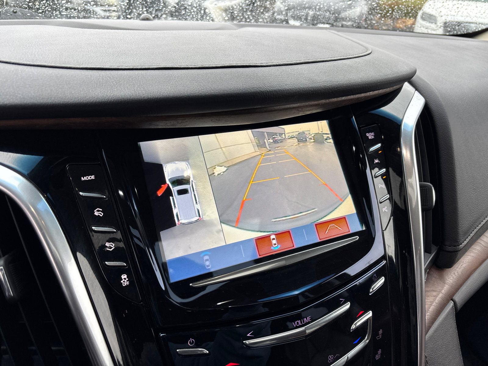 Used 2018 Cadillac Escalade Luxury image 20