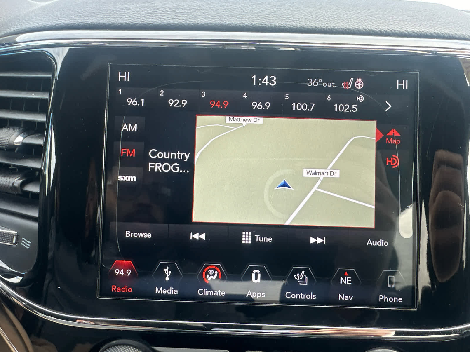 Used 2019 Jeep Grand Cherokee Limited image 36