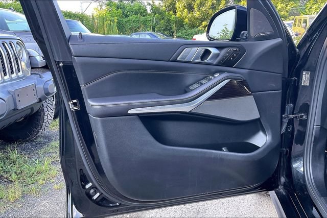 Used 2021 BMW X7 M50i w/ Executive Package AWD/4WD image 23