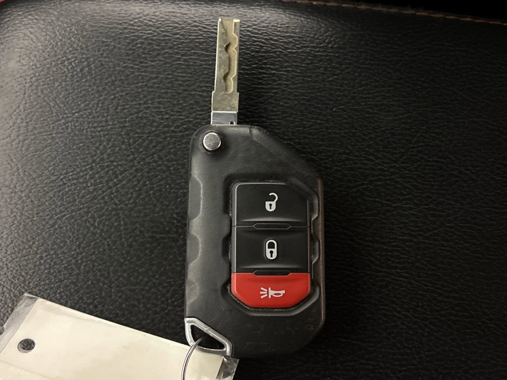 Used 2022 Jeep Gladiator Mojave w/ LED Lighting Group AWD/4WD image 33