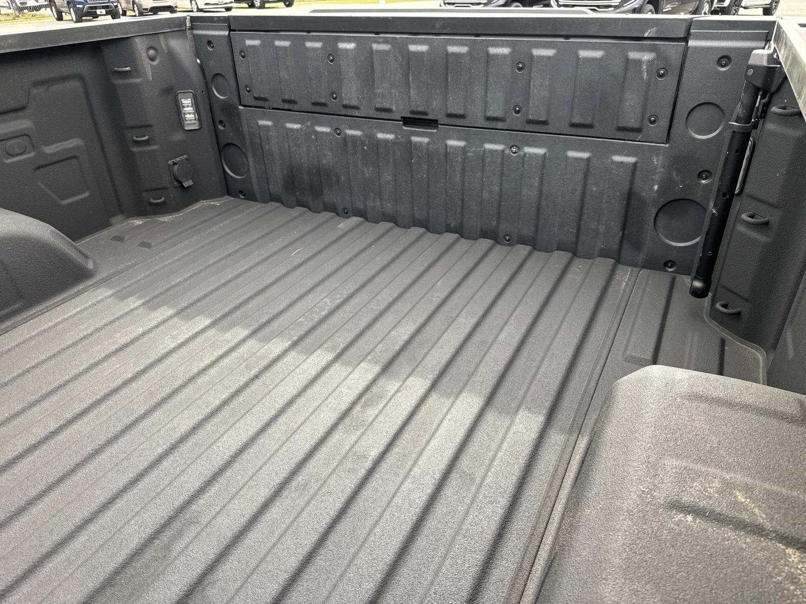Used 2019 GMC Sierra 1500 SLT w/ SLT Premium Plus Package AWD/4WD image 14