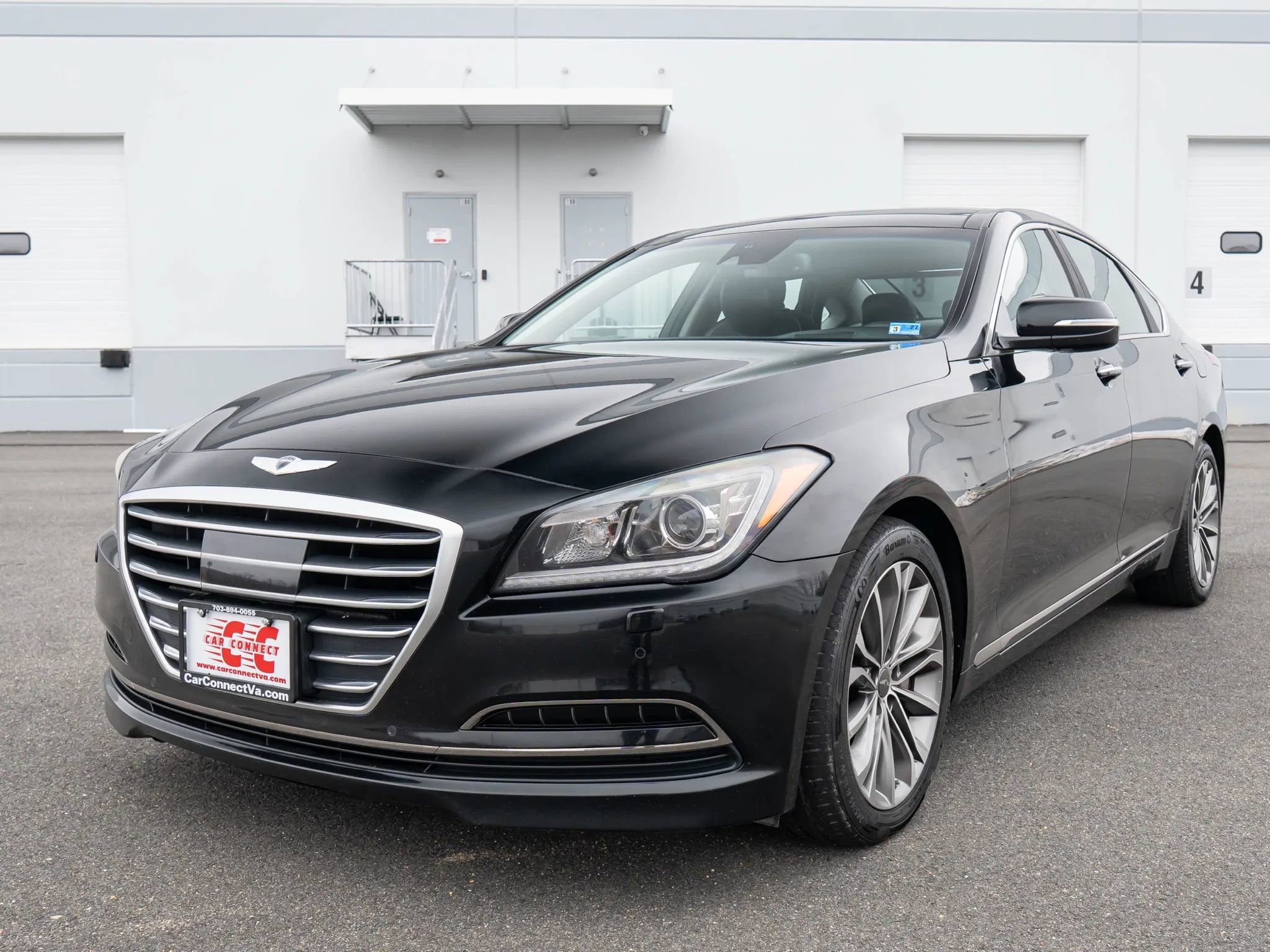 Used 2015 Hyundai Genesis 3.8 w/ Option Group 04 image 2