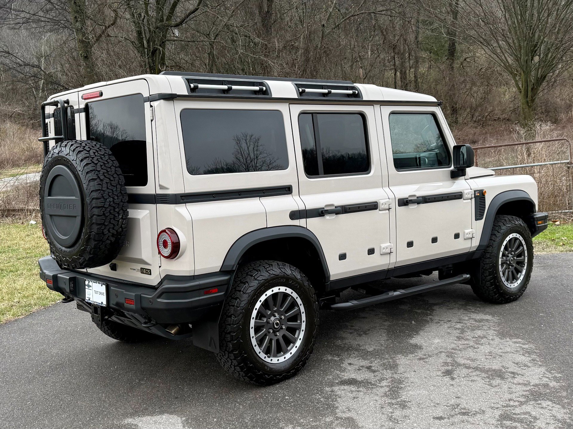 Used 2025 INEOS Grenadier image 3